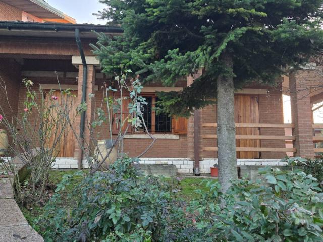 Villa Indipendente in vendita a Unione dei comuni del Distretto Ceramico, Maranello