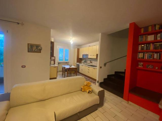 Villa Indipendente in vendita a Unione dei comuni del Distretto Ceramico, Maranello