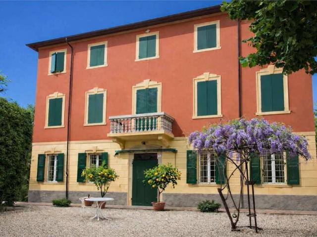 Villa Indipendente in vendita a Unione dei comuni del Distretto Ceramico, Maranello