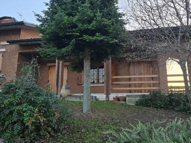 Villa Indipendente in vendita a Unione dei comuni del Distretto Ceramico, Maranello