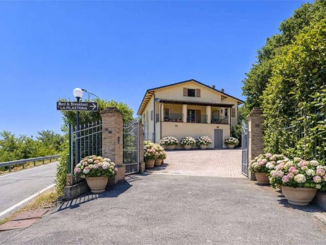 Villa Indipendente in vendita a Unione dei comuni del Distretto Ceramico, Maranello