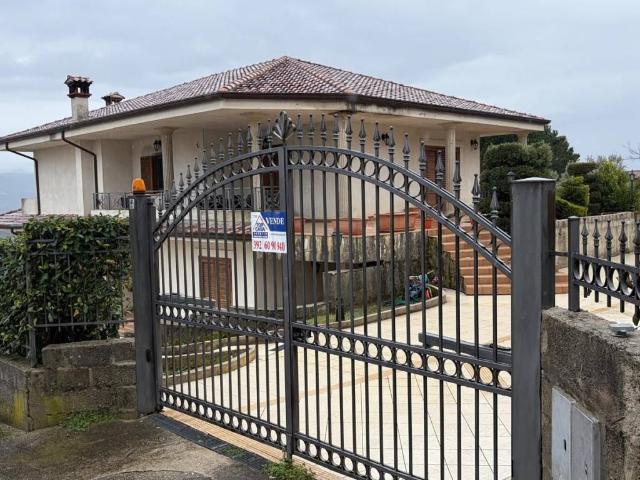 Villa Indipendente in vendita a Calabria, Cosenza