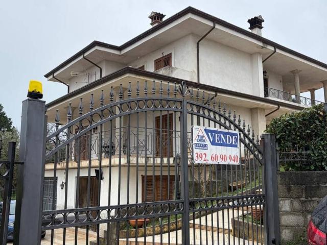 Villa Indipendente in vendita a Calabria, Cosenza