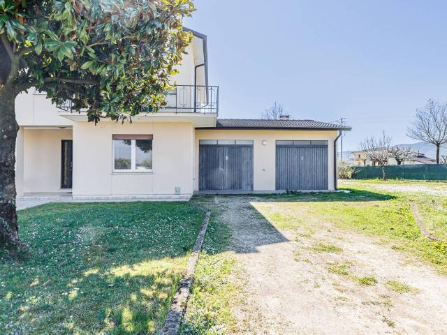 Villa Indipendente in vendita a Marano Vicentino, Veneto