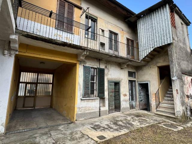 Villa Indipendente in vendita a Barco, Marcallo Con Casone