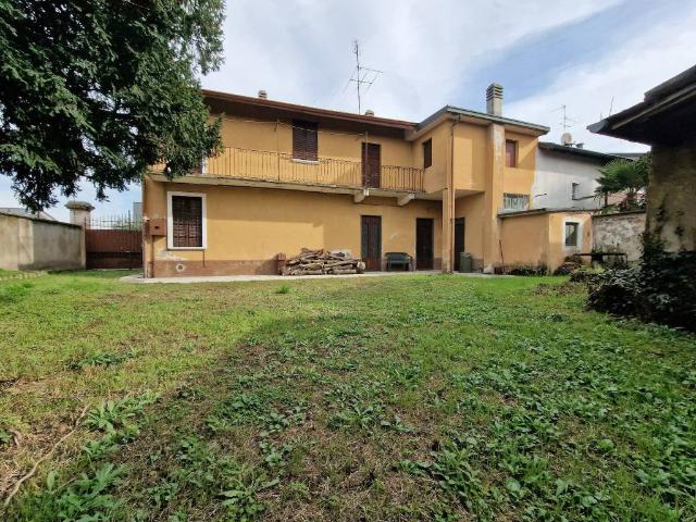 Villa Indipendente in vendita a Marcallo Con Casone, Lombardia