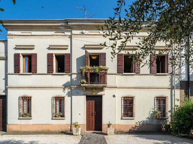 Villa Indipendente in vendita a Marcaria, Lombardia