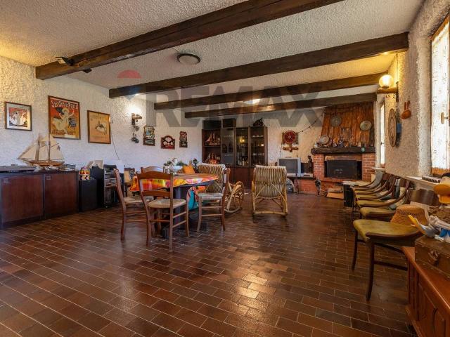 Villa Indipendente in vendita a Comunità Montana del Piambello, Marchirolo