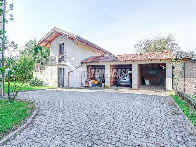 Villa Indipendente in vendita a Comunità Montana del Piambello, Marchirolo