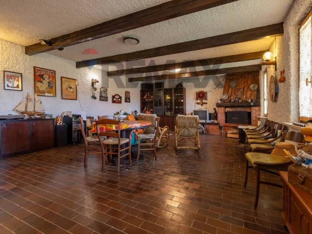 Villa Indipendente in vendita a Comunità Montana del Piambello, Marchirolo