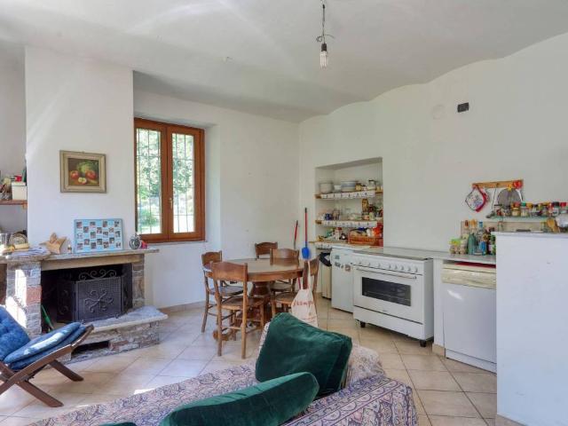 Villa Indipendente in vendita a Comunità Montana del Piambello, Marchirolo