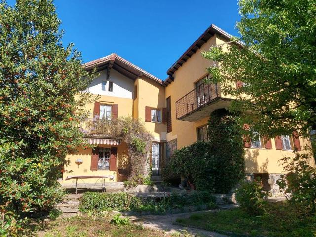 Villa Indipendente in vendita a Comunità Montana del Piambello, Marchirolo