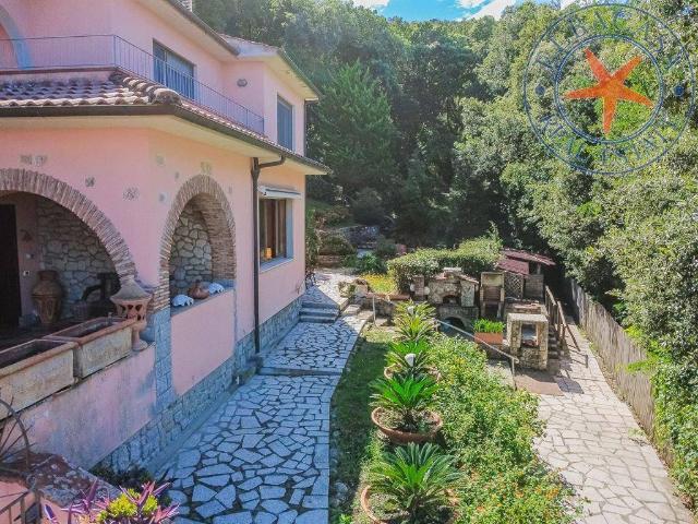 Villa Indipendente in vendita a Spartaia, Marciana