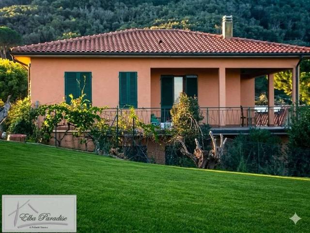 Villa Indipendente in vendita a Spartaia, Marciana
