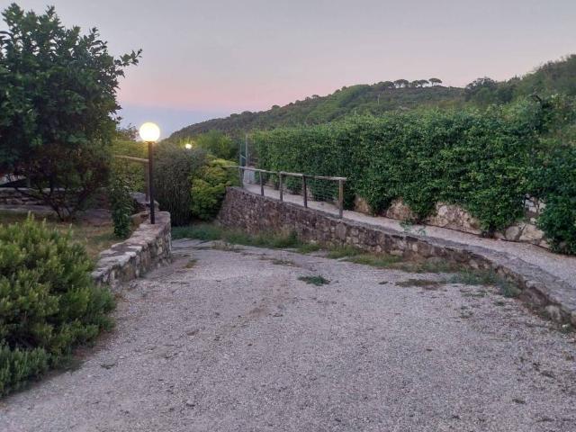 Villa Indipendente in vendita a Marciana, Toscana