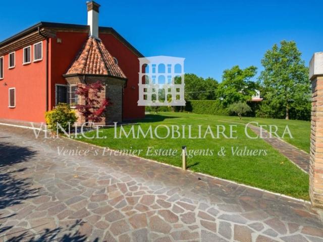 Villa Indipendente in vendita a Marcon, Veneto