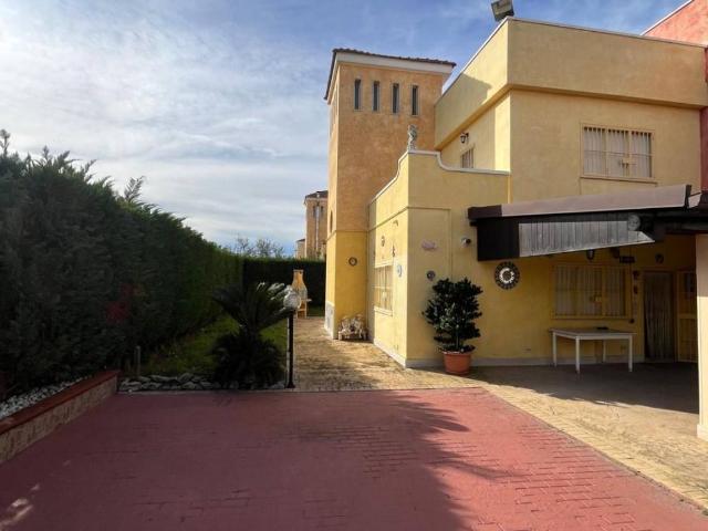 Villa Indipendente in vendita a Puglia, Barletta-andria-trani