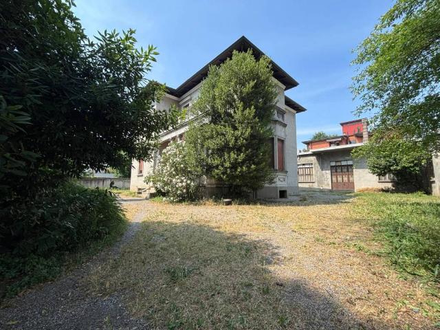 Villa Indipendente in vendita a Mariano Comense, Como