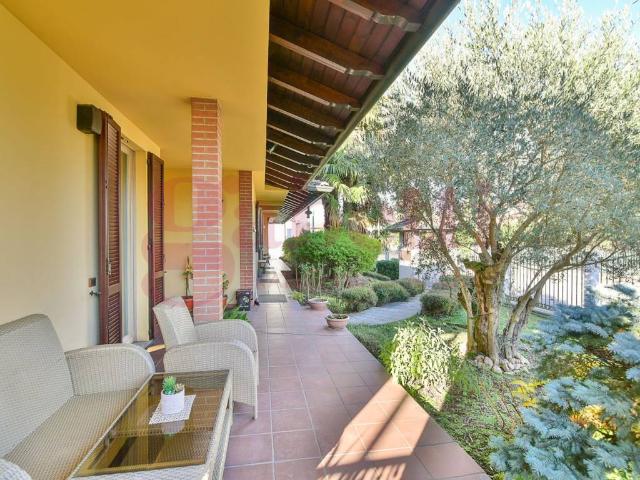Villa Indipendente in vendita a Mariano Comense, Lombardia