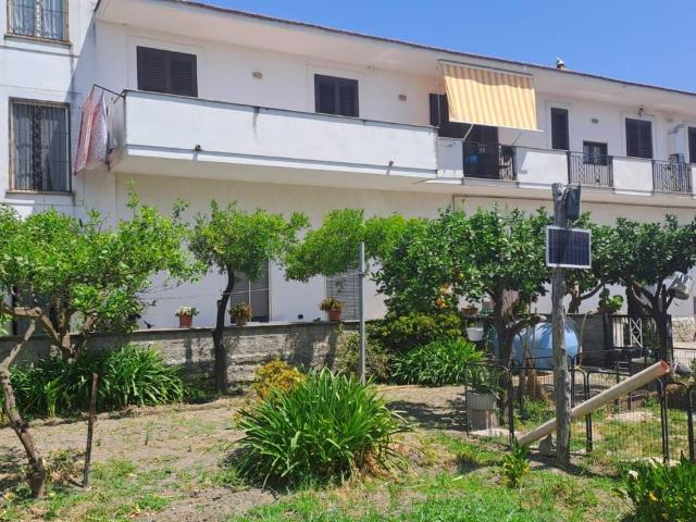 Villa Indipendente in vendita a Marigliano, Campania