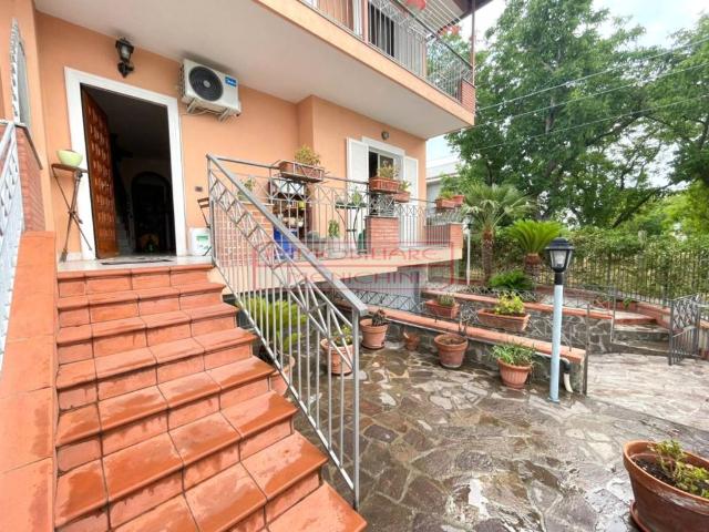 Villa Indipendente in vendita a Marigliano, Campania