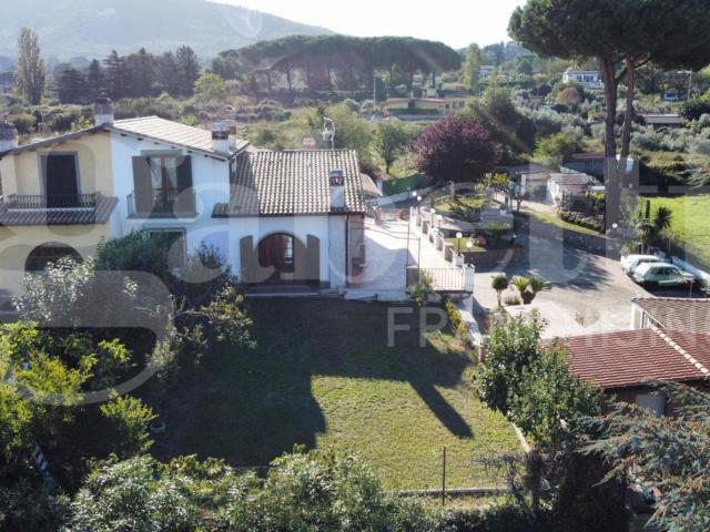Villa Indipendente in vendita a Costa Caselle, Roma Capitale