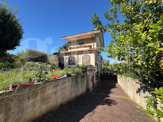 Villa Indipendente in vendita a Roma Capitale, Lazio