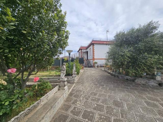 Villa Indipendente in vendita a Villaggio Vigna Fiorita, Roma Capitale