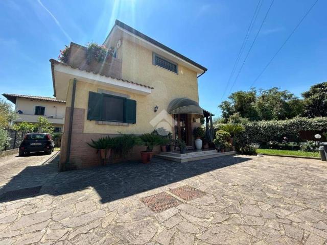 Villa Indipendente in vendita a Roma Capitale, Lazio