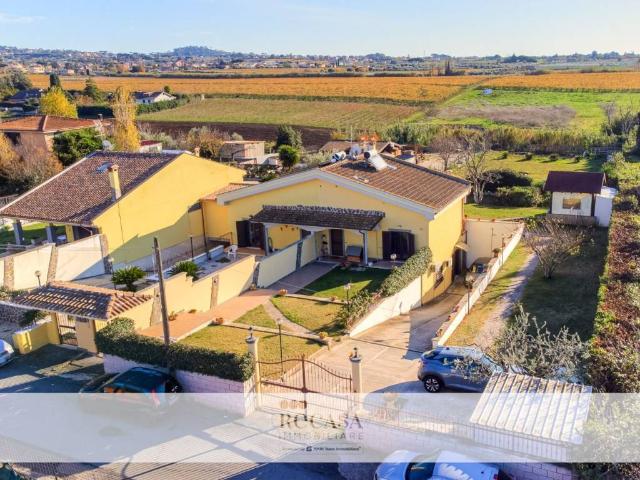 Villa Indipendente in vendita a Roma Capitale, Lazio