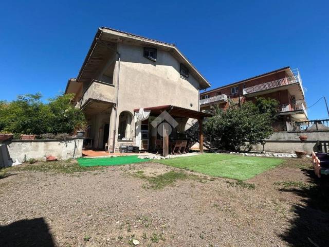 Villa Indipendente in vendita a Cava dei Selci, Roma Capitale