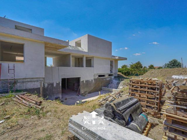 Villa Indipendente in vendita a Due Santi, Roma Capitale