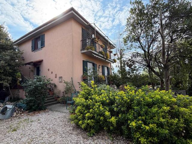 Villa Indipendente in vendita a Roma Capitale, Lazio