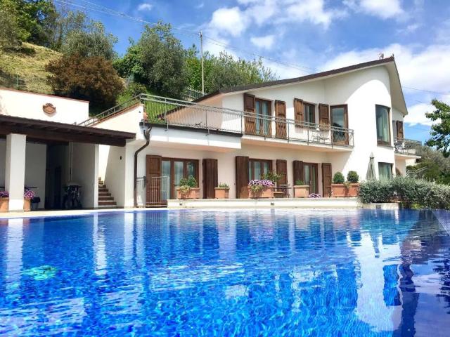 Villa Indipendente in vendita a Marliana, Toscana