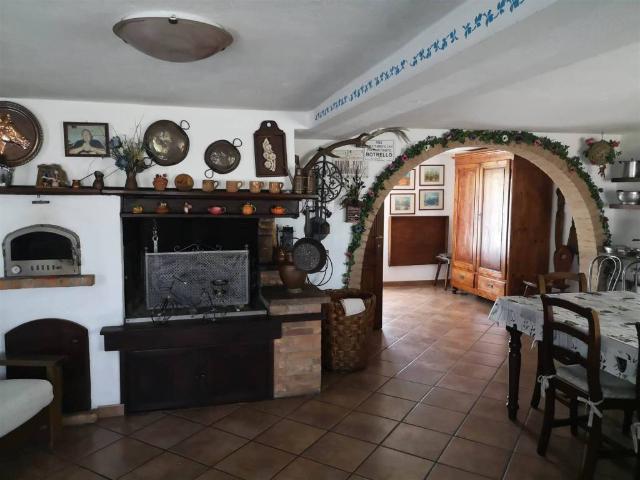 Villa Indipendente in vendita a Marliana, Toscana