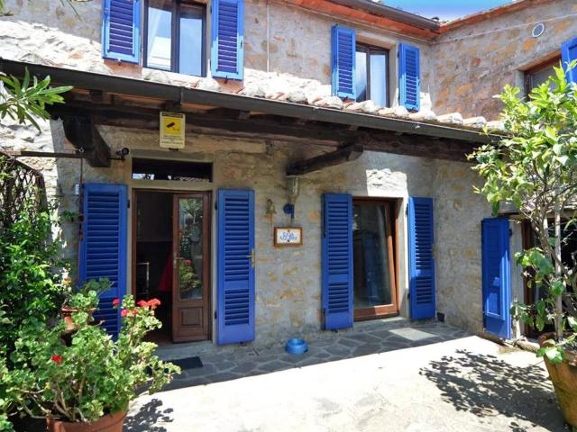 Villa Indipendente in vendita a Marliana, Pistoia