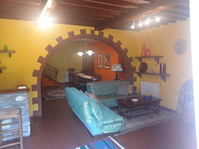 Villa Indipendente in vendita a Goraiolo, Marliana