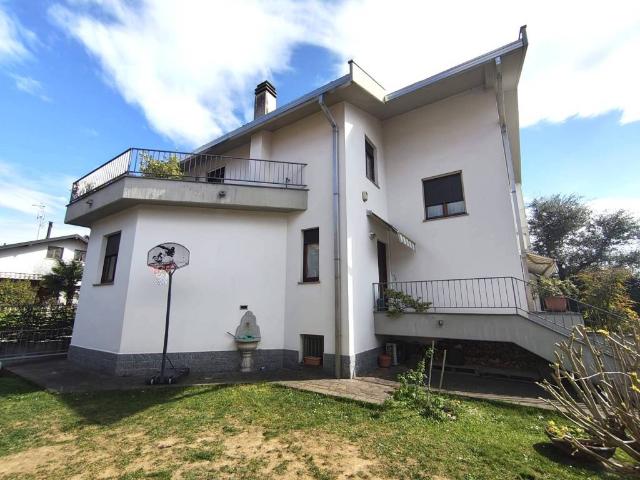 Villa Indipendente in vendita a Nizzolina, Marnate
