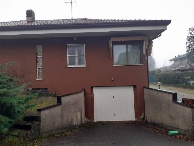 Villa Indipendente in vendita a Nizzolina, Marnate