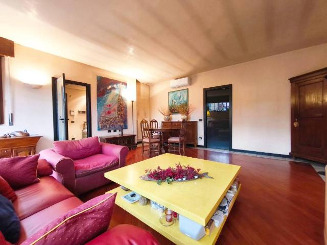 Villa Indipendente in vendita a Nizzolina, Marnate