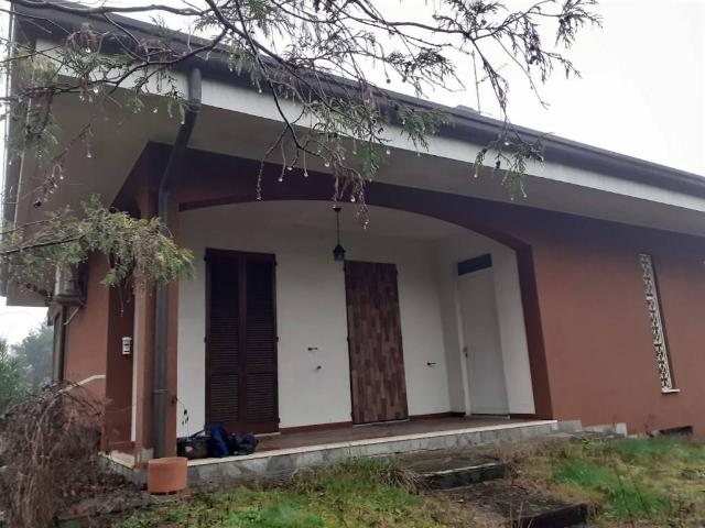 Villa Indipendente in vendita a Nizzolina, Marnate
