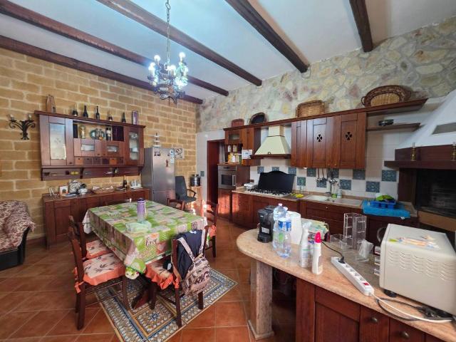 Villa Indipendente in vendita a Marsala, Sicilia