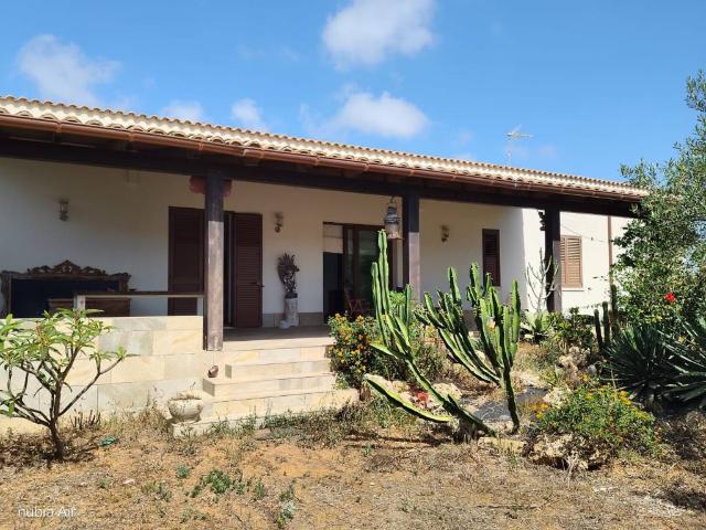 Villa Indipendente in vendita a Marsala, Sicilia