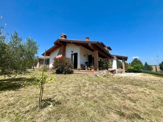 Villa Indipendente in vendita a San Valentino della Collina, Marsciano