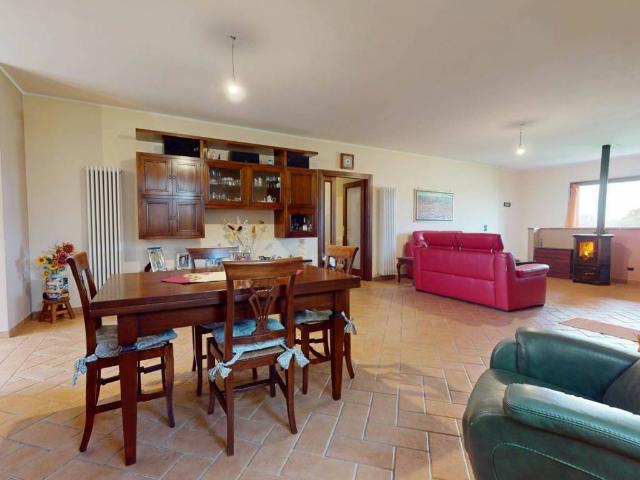 Villa Indipendente in vendita a Marsciano, Umbria