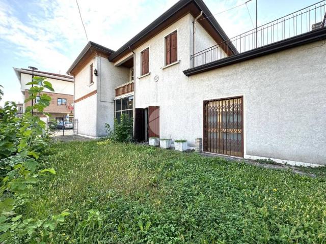 Villa Indipendente in vendita a Martellago, Veneto