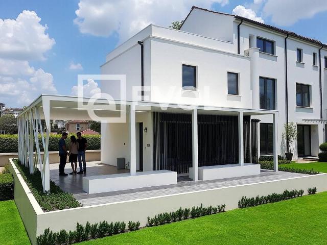 Villa Indipendente in vendita a Martignacco, Friuli-Venezia Giulia