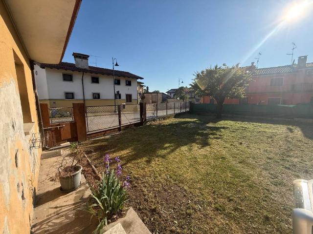 Villa Indipendente in vendita a Martignacco, Friuli-Venezia Giulia