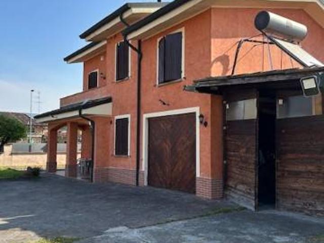 Villa Indipendente in vendita a Martignana Di Po, Lombardia