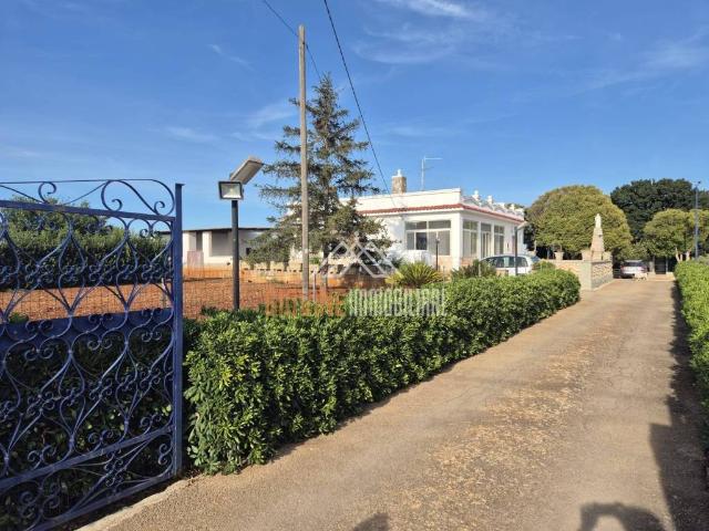 Villa Indipendente in vendita a Martina Franca, Taranto